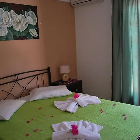 Koula Aparthotel 2*